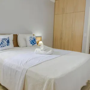 500m De Taperapuan; 2 Quartos; Wifi 300mbs; 2 Pavimento; Churrasqueira; Chuveirao; Estacionamento Gratuito 1 Carro Porto Seguro